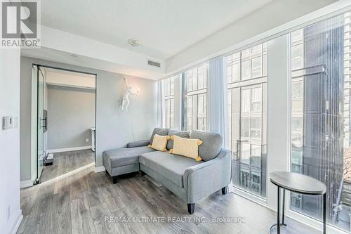 1012 - 60 Shuter Street, Toronto, ON - Indoor Photo Showing Other Room