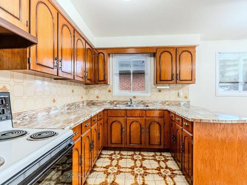 116 Sentinel Rd, Toronto, ON - Indoor Photo Showing Kitchen With Double Sink