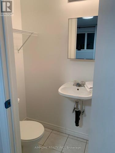 40 Axsmith. Crescent, Toronto, ON - Indoor Photo Showing Bathroom