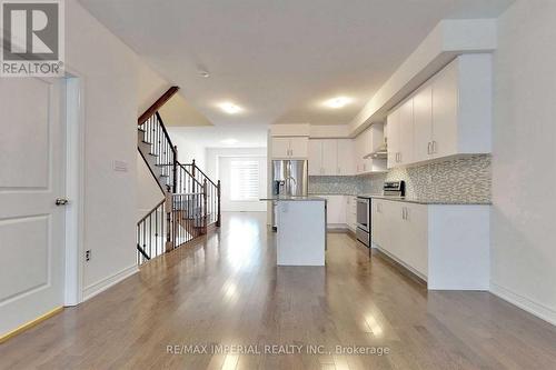 164 Elgin Mills Road W, Richmond Hill, ON - Indoor Photo Showing Kitchen With Upgraded Kitchen