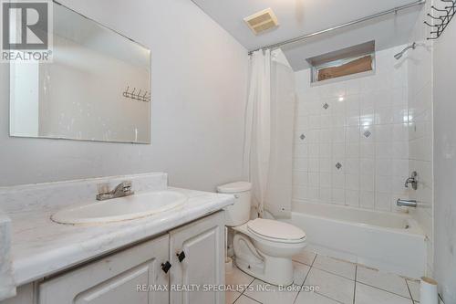 44 Black Forest Drive, Brampton, ON - Indoor Photo Showing Bathroom