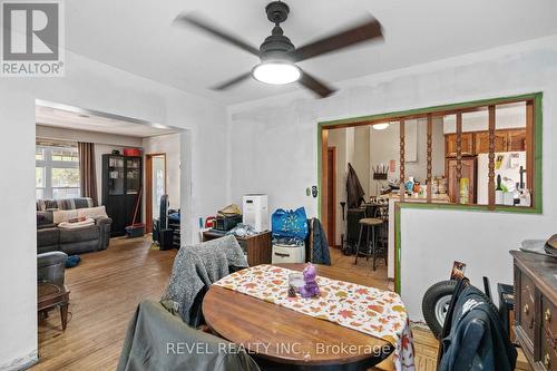 47 Barnesdale Avenue N, Hamilton, ON - Indoor Photo Showing Dining Room