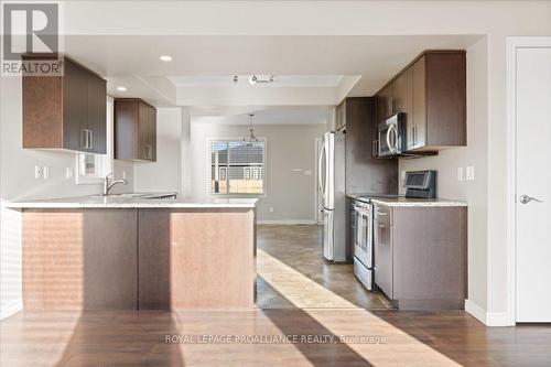 33 Ridgeway Place, Belleville, ON - Indoor Photo Showing Kitchen