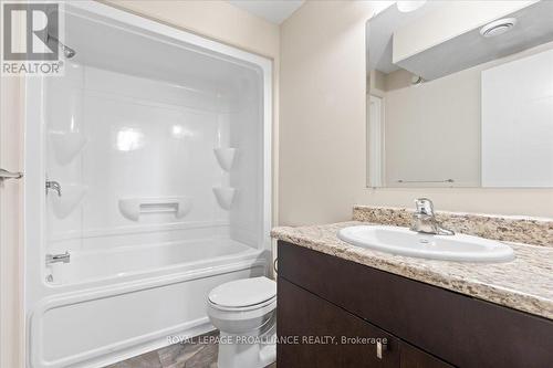 33 Ridgeway Place, Belleville, ON - Indoor Photo Showing Bathroom