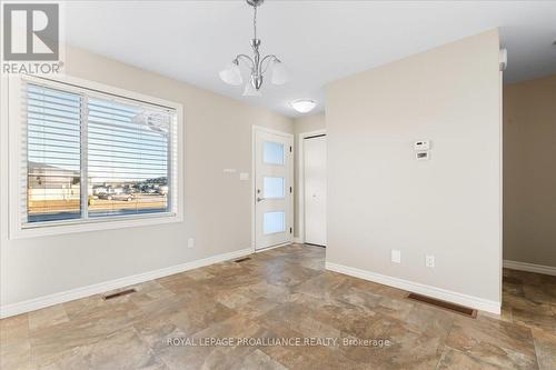 33 Ridgeway Place, Belleville, ON - Indoor Photo Showing Other Room