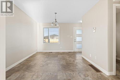 33 Ridgeway Place, Belleville, ON - Indoor Photo Showing Other Room