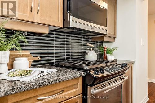 501 - 575 Byron Avenue, Ottawa, ON - Indoor Photo Showing Kitchen