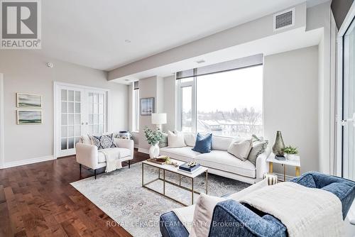 501 - 575 Byron Avenue, Ottawa, ON - Indoor Photo Showing Living Room