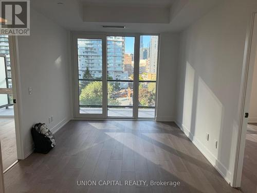 818 - 308 Jarvis Street, Toronto, ON - Indoor Photo Showing Other Room With Fireplace