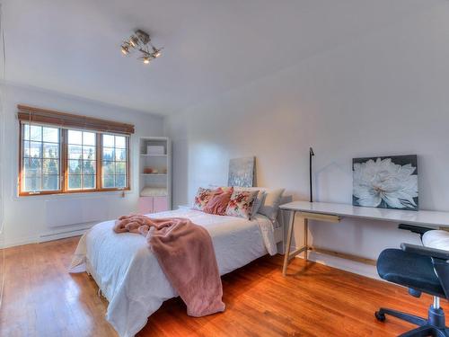 Bedroom - 476 Av. Ellerton, Mont-Royal, QC - Indoor Photo Showing Bedroom