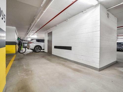 Parking - 301-299 Rue De La Rotonde, Montréal (Verdun/Île-Des-Soeurs), QC - Indoor Photo Showing Garage