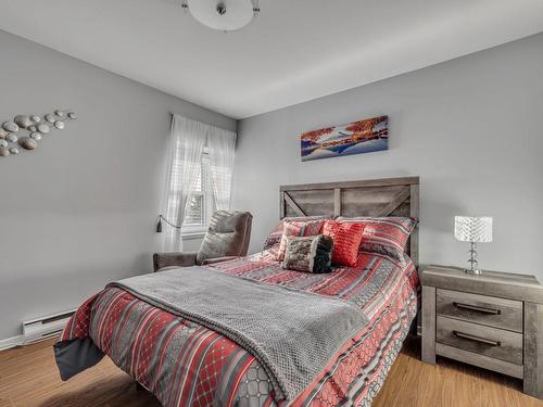 Bedroom - 6039 Av. Royale, L'Ange-Gardien, QC - Indoor Photo Showing Bedroom