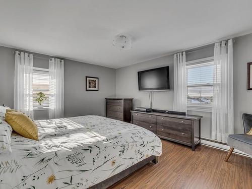 Master bedroom - 6039 Av. Royale, L'Ange-Gardien, QC - Indoor Photo Showing Bedroom