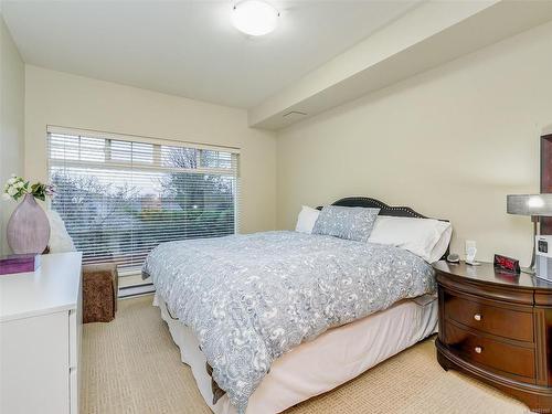 204-2380 Brethour Ave, Sidney, BC - Indoor Photo Showing Bedroom