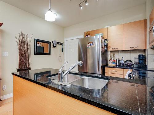 204-2380 Brethour Ave, Sidney, BC - Indoor Photo Showing Kitchen With Double Sink