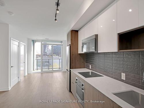 310-5 Defries St, Toronto, ON - Indoor Photo Showing Kitchen