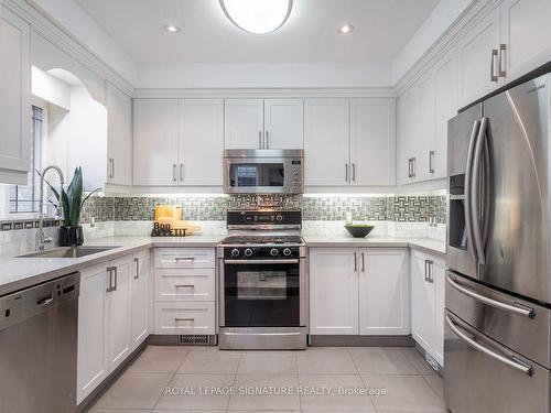 9 Westbrook Ave, Toronto, ON - Indoor Photo Showing Kitchen With Upgraded Kitchen