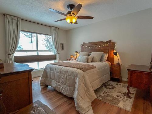 122/124-1051 Gerry Sorensen Way, Kimberley, BC - Indoor Photo Showing Bedroom