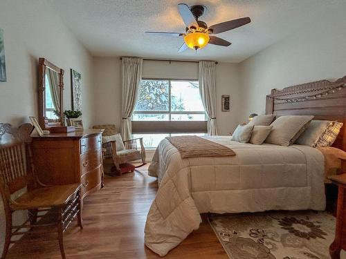 122/124-1051 Gerry Sorensen Way, Kimberley, BC - Indoor Photo Showing Bedroom