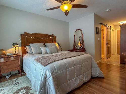 122/124-1051 Gerry Sorensen Way, Kimberley, BC - Indoor Photo Showing Bedroom