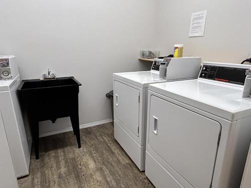 122/124-1051 Gerry Sorensen Way, Kimberley, BC - Indoor Photo Showing Laundry Room