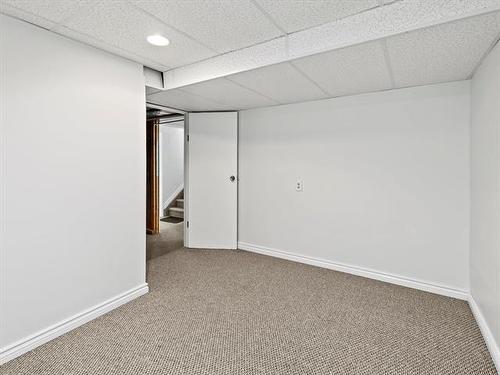 22 Cannes Cr, Winnipeg, MB 