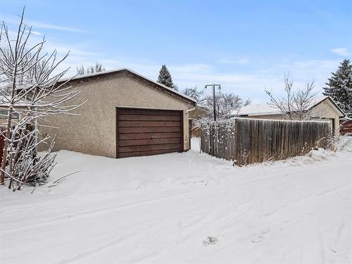 22 Cannes Cr, Winnipeg, MB 