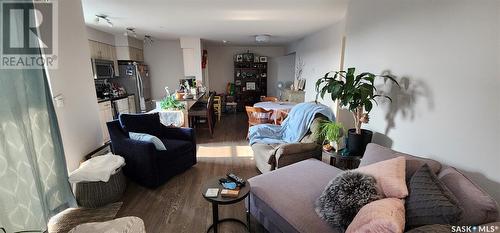 2302 5500 Mitchinson Way, Regina, SK - Indoor Photo Showing Living Room