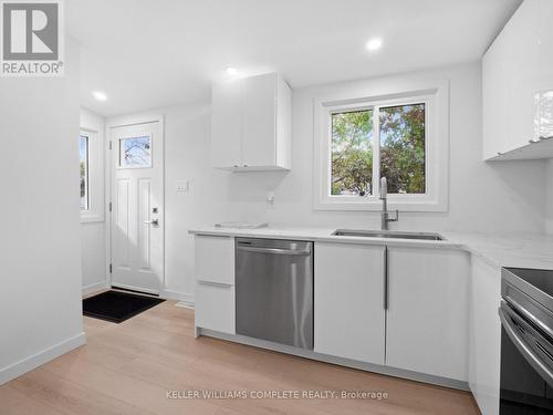 6763 Cooper Drive, Niagara Falls (220 - Oldfield), ON - Indoor Photo Showing Kitchen With Stainless Steel Kitchen