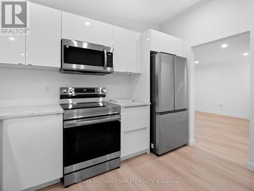 6763 Cooper Drive, Niagara Falls (220 - Oldfield), ON - Indoor Photo Showing Kitchen With Stainless Steel Kitchen