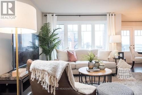 769 Challinor Terrace, Milton, ON - Indoor Photo Showing Living Room