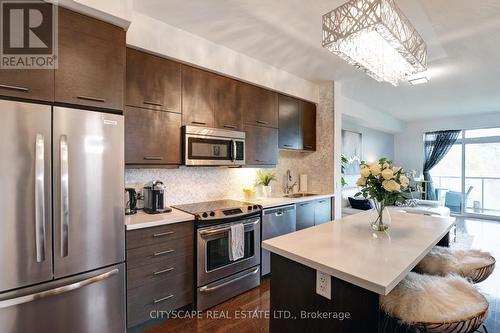 505 - 26 Norton Avenue, Toronto, ON - Indoor Photo Showing Kitchen With Upgraded Kitchen