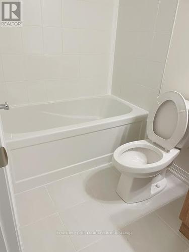 18 - 155 Tapscott Road, Toronto, ON - Indoor Photo Showing Bathroom