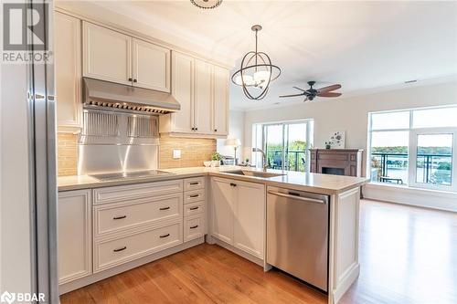 80 Orchard Point Road Unit# 604, Orillia, ON - Indoor Photo Showing Kitchen