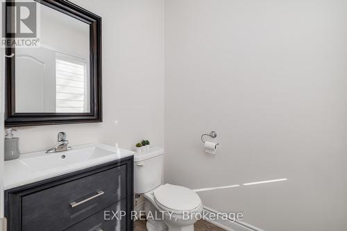 1526 Edencrest Drive, Mississauga, ON - Indoor Photo Showing Bathroom