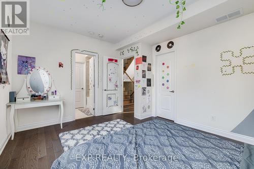 1526 Edencrest Drive, Mississauga, ON - Indoor Photo Showing Bedroom