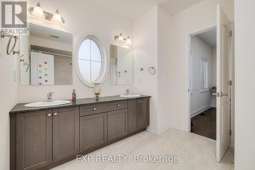 1526 Edencrest Drive, Mississauga, ON - Indoor Photo Showing Bathroom