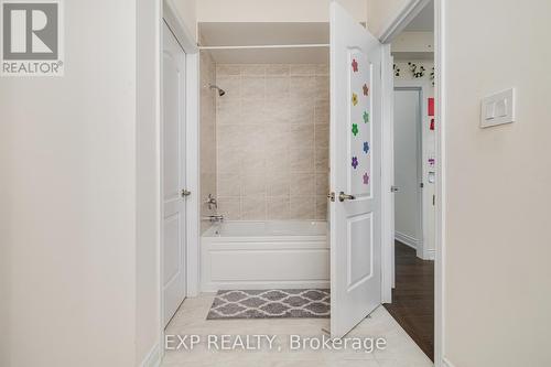 1526 Edencrest Drive, Mississauga, ON - Indoor Photo Showing Bathroom