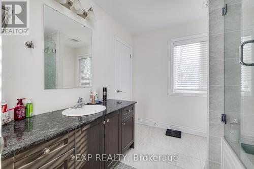 1526 Edencrest Drive, Mississauga, ON - Indoor Photo Showing Bathroom