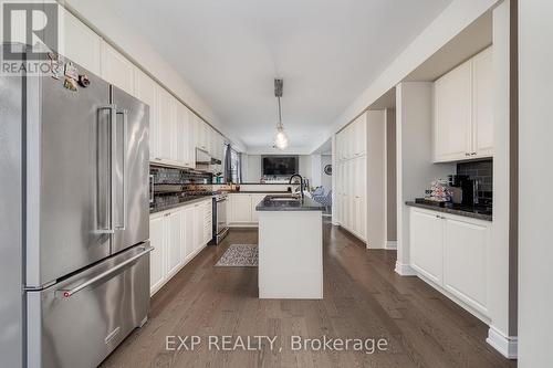 1526 Edencrest Drive, Mississauga, ON - Indoor Photo Showing Kitchen