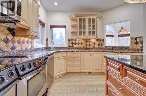 7 Deer Run Crescent, Halton Hills, ON - Indoor Photo Showing Kitchen