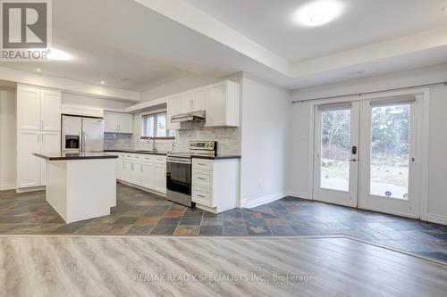 7 Deer Run Crescent, Halton Hills, ON - Indoor Photo Showing Kitchen