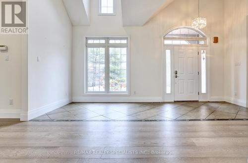 7 Deer Run Crescent, Halton Hills, ON - Indoor Photo Showing Other Room