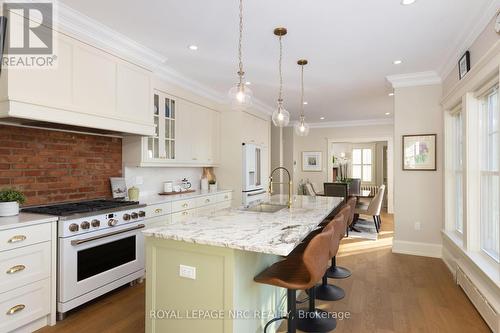 50 Hillcrest Avenue, St. Catharines (457 - Old Glenridge), ON - Indoor Photo Showing Kitchen With Upgraded Kitchen