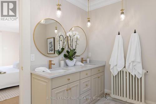 50 Hillcrest Avenue, St. Catharines (457 - Old Glenridge), ON - Indoor Photo Showing Bathroom