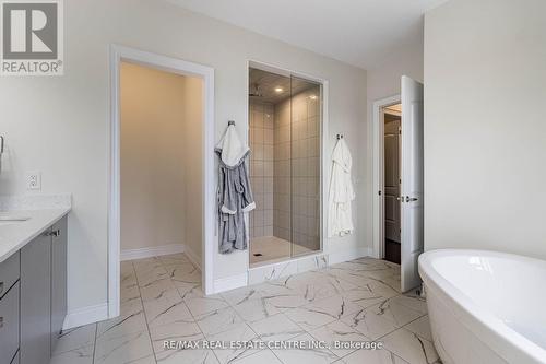 35 Arthur Griffin Crescent, Caledon, ON - Indoor Photo Showing Bathroom