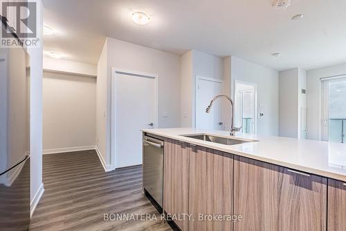 3702 - 4130 Parkside Village Drive, Mississauga, ON - Indoor Photo Showing Kitchen