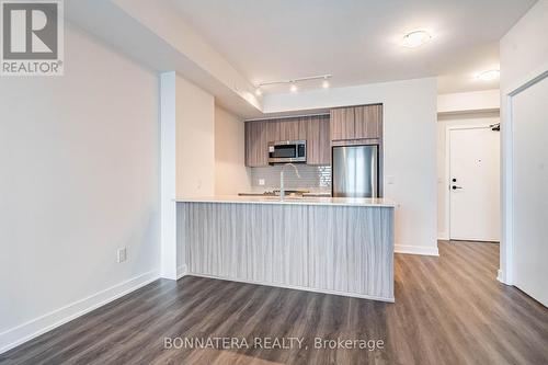 3702 - 4130 Parkside Village Drive, Mississauga, ON - Indoor Photo Showing Kitchen