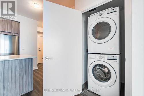 3702 - 4130 Parkside Village Drive, Mississauga, ON - Indoor Photo Showing Laundry Room