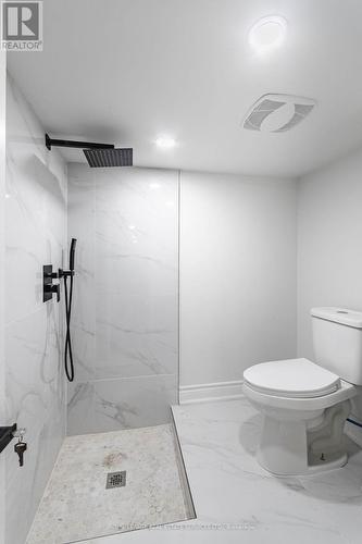 Lower - 286 Cumberland Avenue, Hamilton, ON - Indoor Photo Showing Bathroom